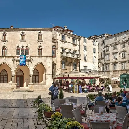 Illyria Luxury Apartmán *