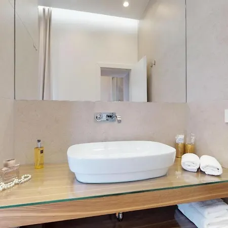 Illyria Luxury Σπλιτ